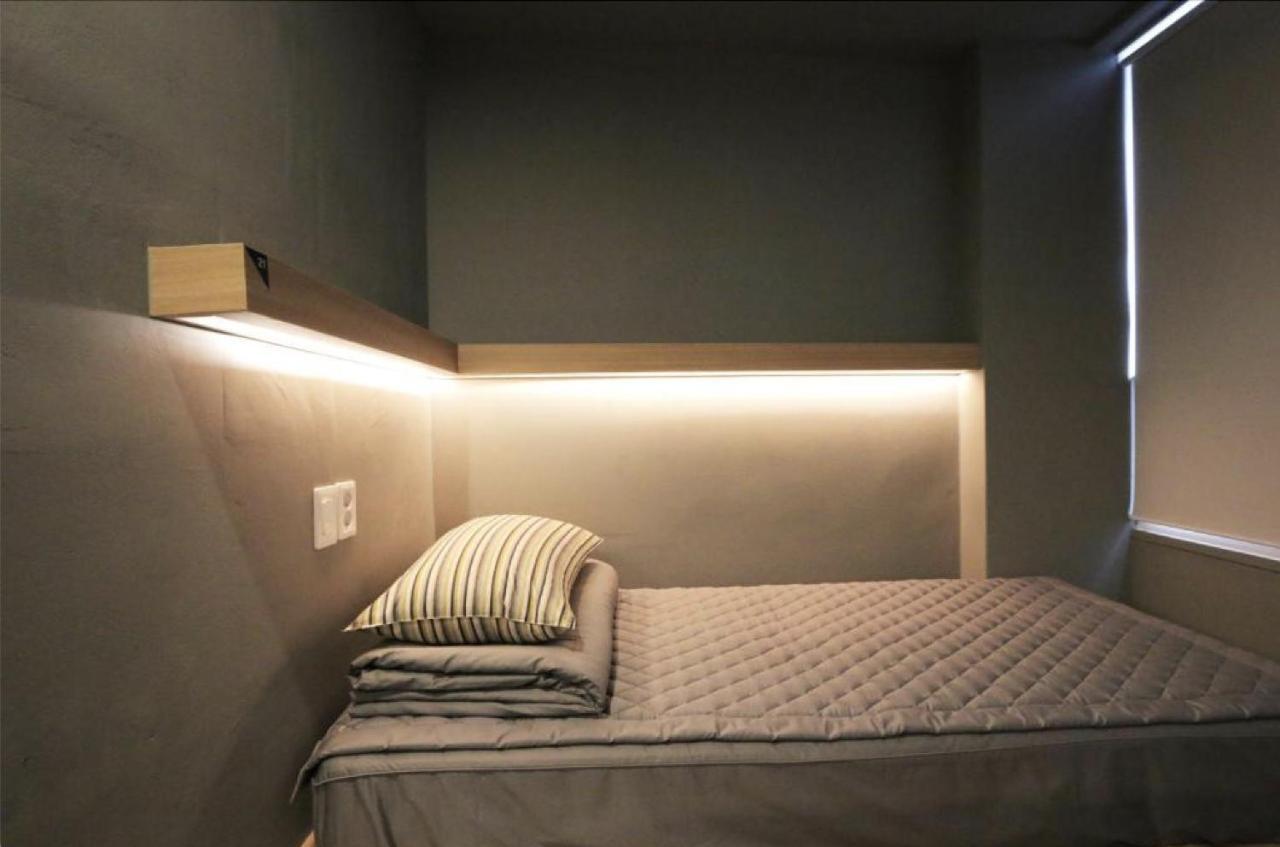 Blueboat Hostel Jeonju Bagian luar foto