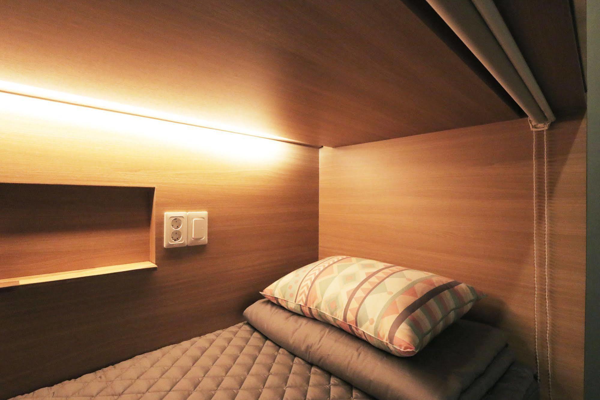 Blueboat Hostel Jeonju Bagian luar foto