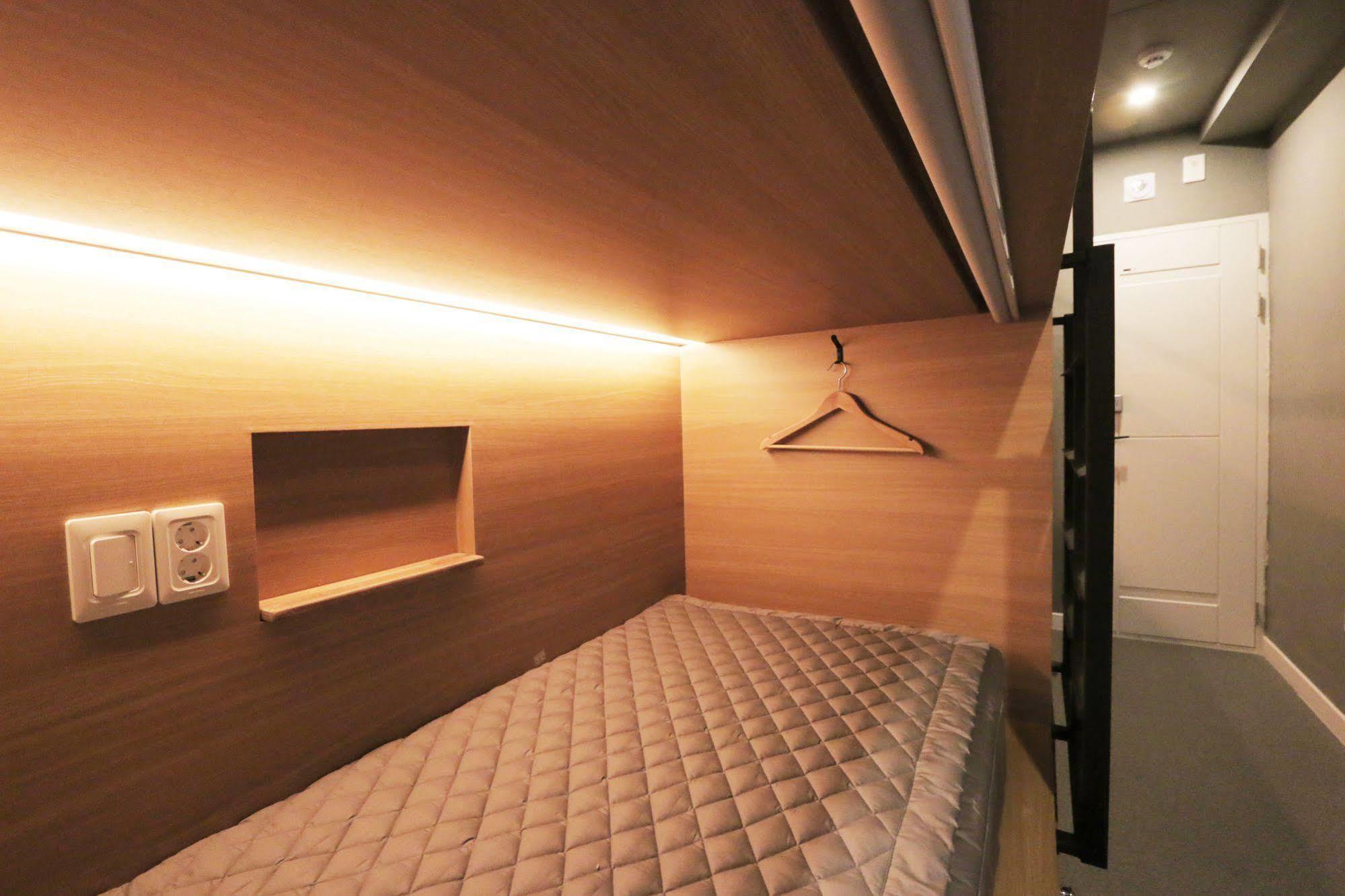 Blueboat Hostel Jeonju Bagian luar foto